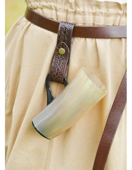 Tahalí medieval in cuoio per brocche,...