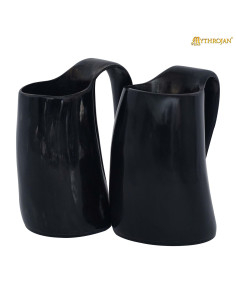 Set 2 caraffe in corno per bere (250 ml.)