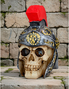 Figura teschio con casco romano in resina