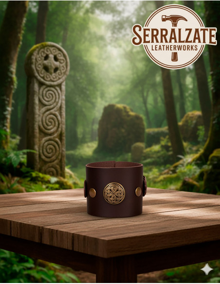 Bracciale con nodi celtici...