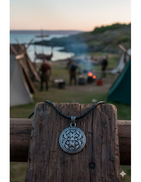 Croce celtica con nodo - argento