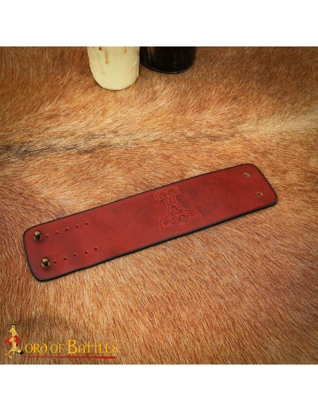 Bracciale medievale in pelle con...