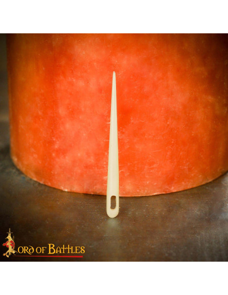 Set di 5 aghi medievali in corno di...