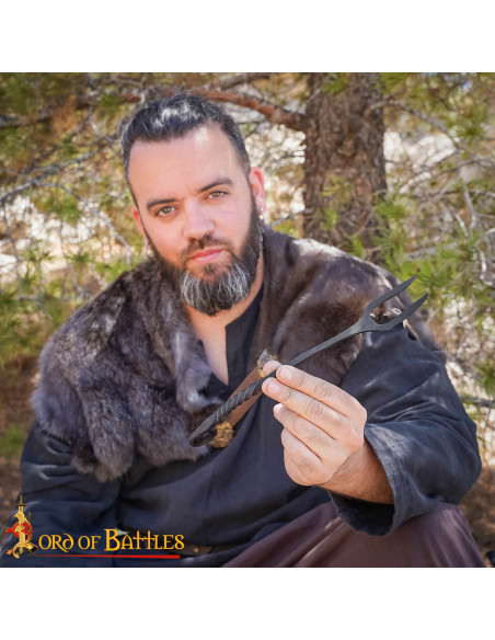 Forchetta vichinga in ferro battuto...