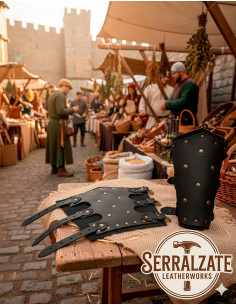 Bracciali medievali Badulf a tre cinturini in nero