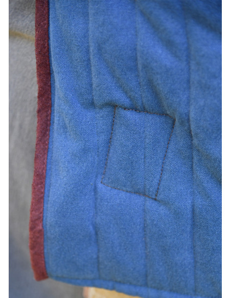 Gambeson medievale blu-marrone finito...