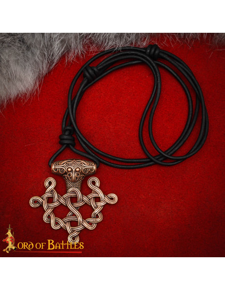 Ciondolo vichingo del IX secolo in...