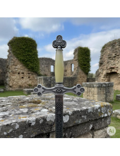 Spada della loggia massonica in madreperla