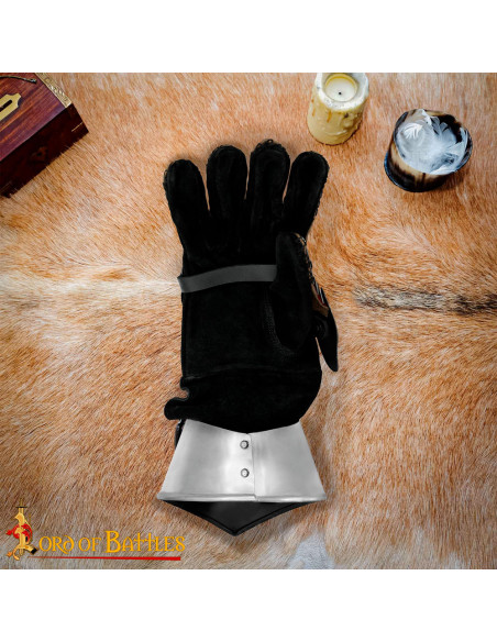 Guanti da corazziere S. XVI-XVII,...