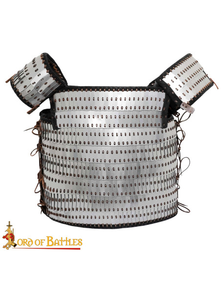 Armatura medievale in piastre...