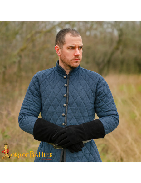 Guanti medievali in pelle scamosciata...