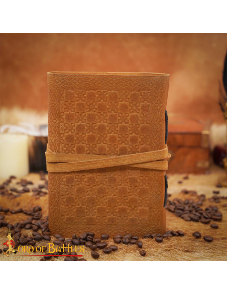 Diario medieval con copertina in... Diario medieval con copertina in...