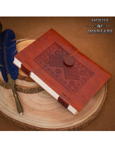 Diario medieval con copertina in pelle a design sbalzato