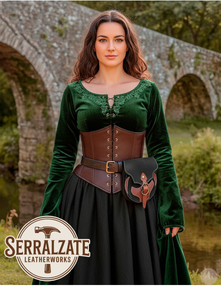 Borsa medievale in pelle nera con... Borsa medievale in pelle nera con...