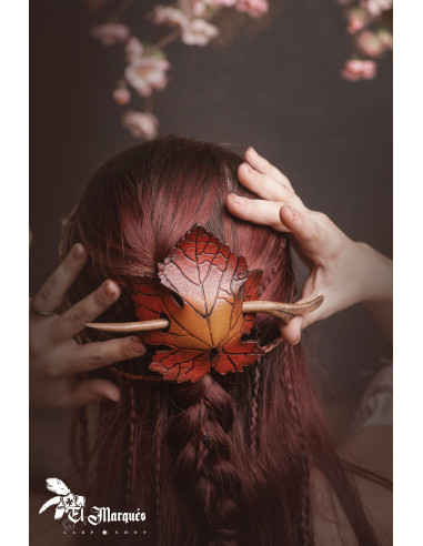 Fermaglio per capelli in pelle con foglie stile autunno
