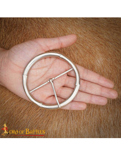 Fibbia medievale rotonda in argento (8,2 cm)