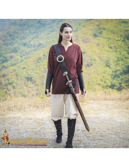 Fibbia medievale rotonda in ottone...