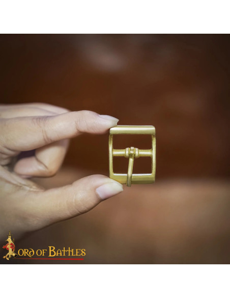 Fibbia medievale piccola in ottone...