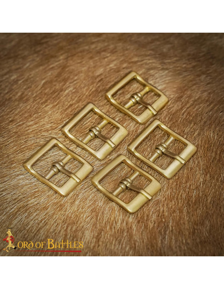 Fibbia medievale piccola in ottone...