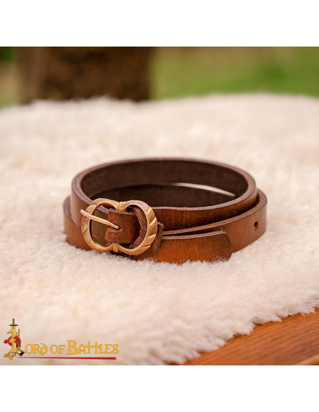 Fascette medievali in pelle marrone...