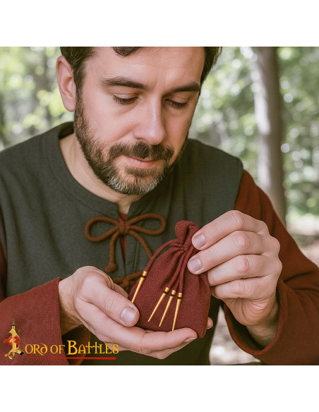 Set di 10 punte medievali in ottone...