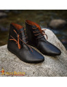 Stivaletti medievali in pelle nera con lacci laterali