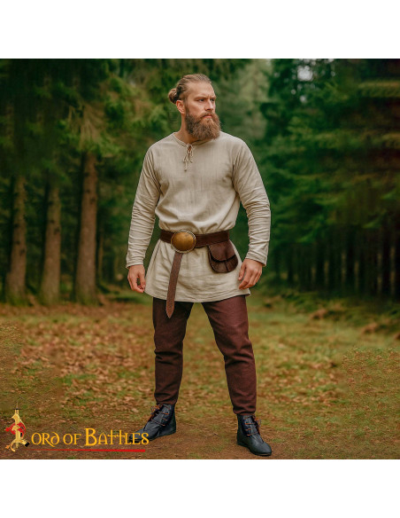 Stivaletti medievali in pelle nera...