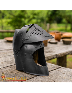 Bacinete medievale con visiera cavaliere XIV secolo,...
