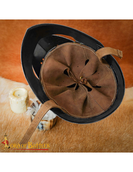 Bacinete medievale con visiera...