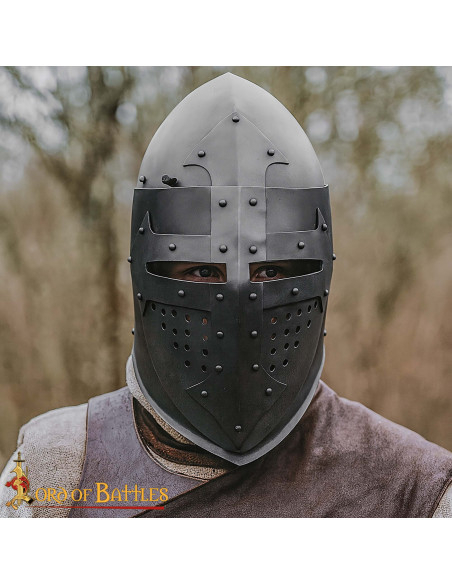 Bacinete medievale con visiera...