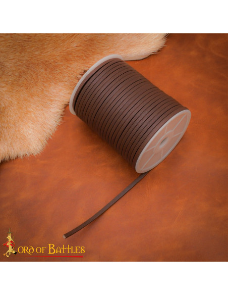 Bobina di cordoncino in vera pelle...