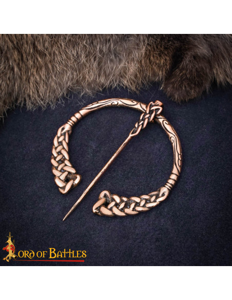 Spilla medievale vichinga intrecciata...