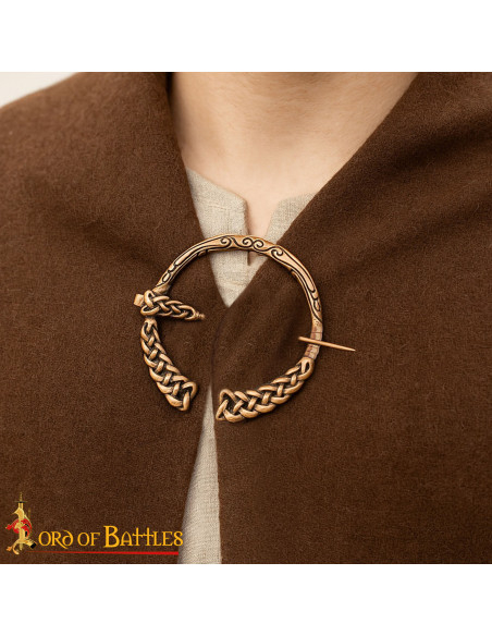 Spilla medievale vichinga intrecciata...