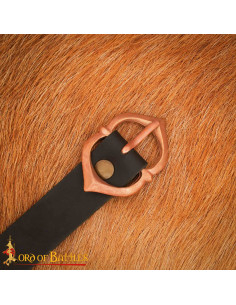 Fibbia medievale per cintura in bronzo lucidato 2