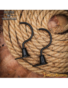 Coppia di supporti medievali per appendere utensili e armi