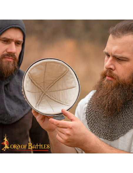 Cappello medievale imbottito in...