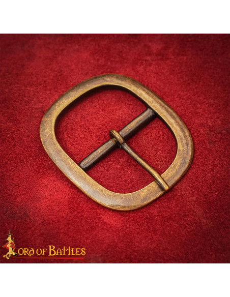 Fibbia medievale ovale in ottone...