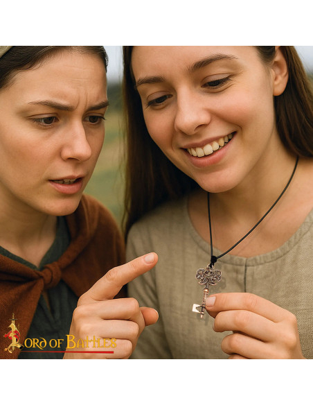 Pendente a forma di chiave vichinga...