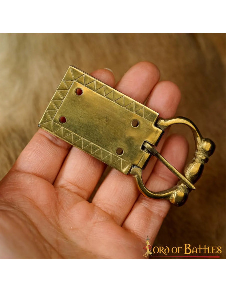 Fibbia e terminale medievale per...