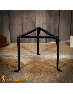 Tripode medievale per fuoco in ferro battuto (23,4x22,8 cm)