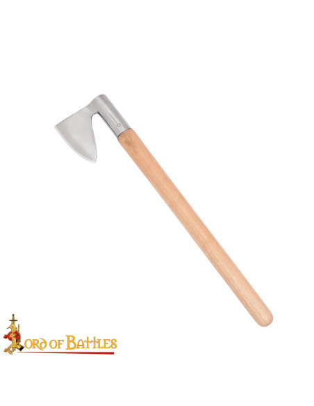 Ascia storica del XIV secolo in...