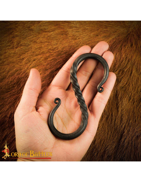 Set di 5 ganci S medievali in ferro...