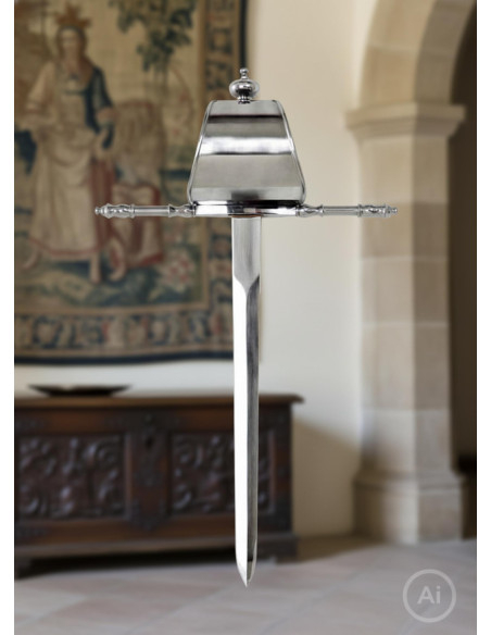 pugnale mano sinistra