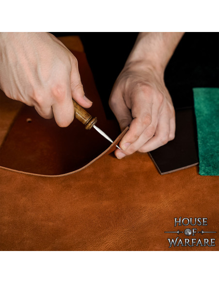 Punzone in acciaio per perforare e...