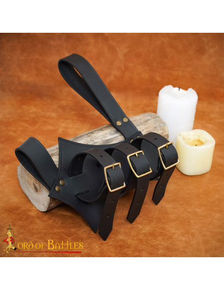 Fibbia in ottone massiccio medievale...