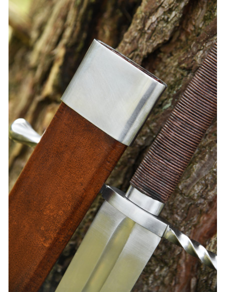 Spada bastarda con fodero, funzionante