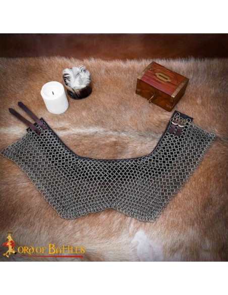 Gorgiera a rete medievale in acciaio...