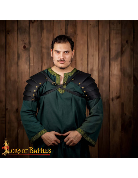 Spalline in pelle vichinghe per LARP...