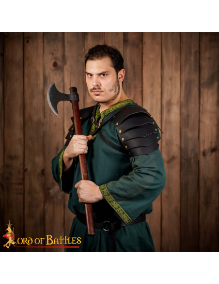 Spalline in pelle vichinghe per LARP...