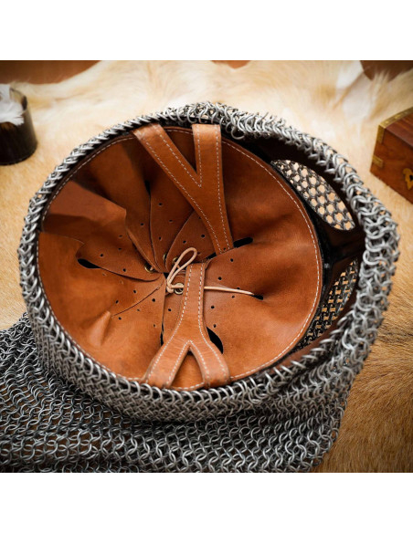 Elmo vichingo con maglia di ferro (16...